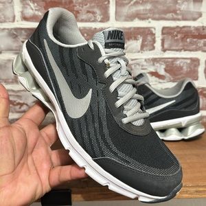 Nike Reax Run 9 Men’s Shoes Sz 10